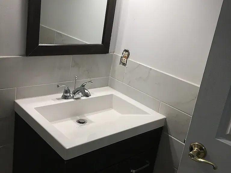 7008 Braddock Mews Pl — Photo 21