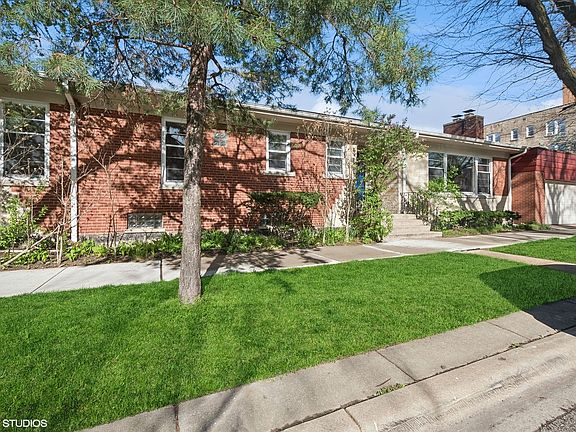 2nd image of 6800 N Oakley Ave