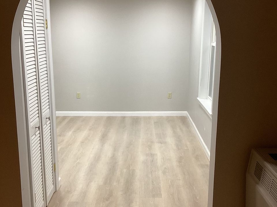 studio bedroom with closet storage