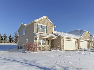 1329 Cape Cod Ln, Hampshire, IL 60140