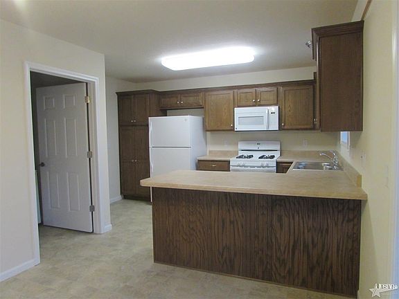 4th image of 818 S Archer Ct
