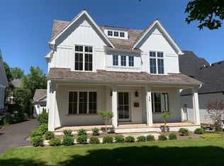 36 Gilbert Ave, Clarendon Hills, IL 60514