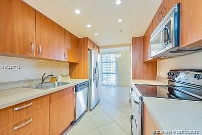 4th image of 600 Biltmore Way APT 601