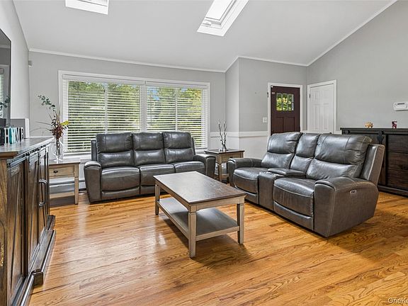 5th image of 6 Rosewood Road