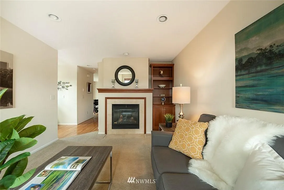3 bed, 1910 sqft, $4,200 — Photo 4