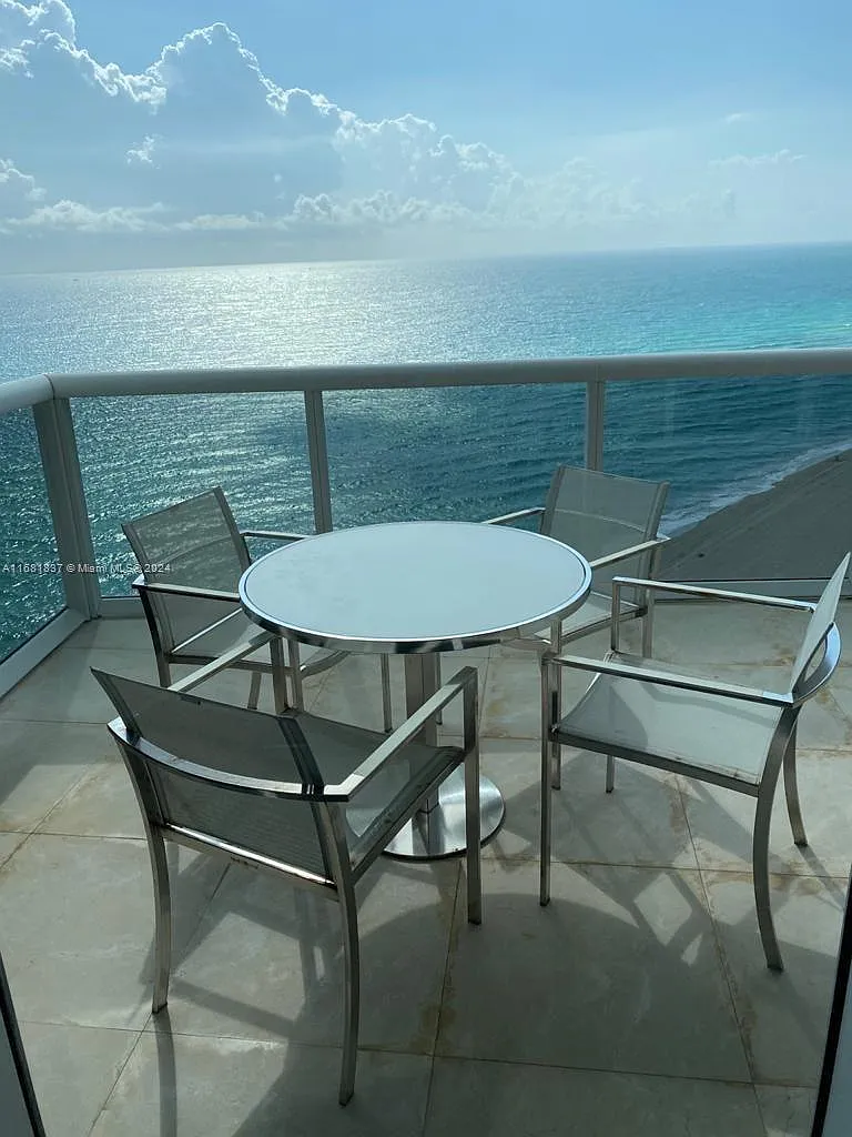 Trump Palace Condo — Photo 3