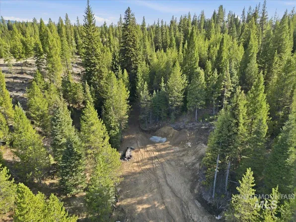 19 Dakota Way, Cascade, ID 83611