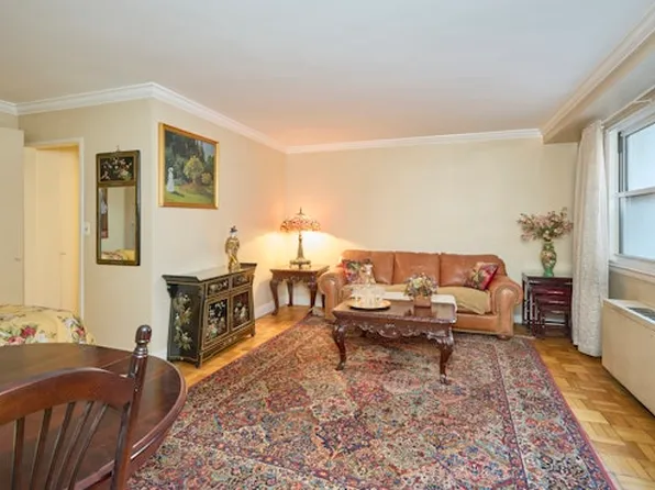 123 East 75th Street image 1 of 4