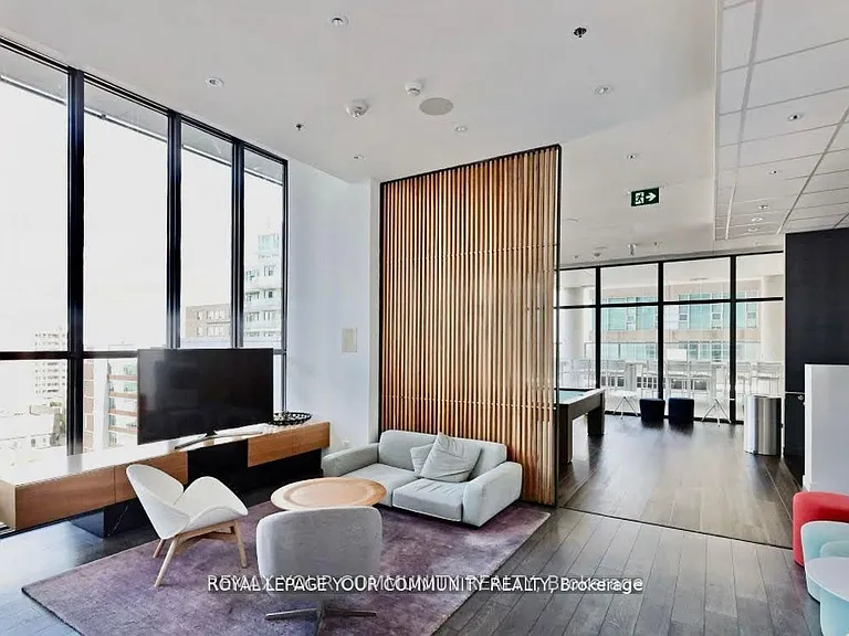 185 Roehampton Ave #409 — Photo 39
