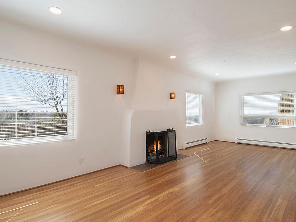 1st image of 610 Paseo De La Cuma #C