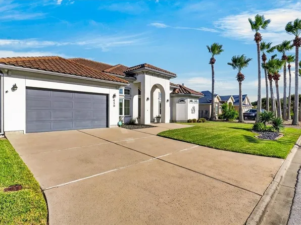415 Porpoise Dr, Aransas Pass, TX 78336