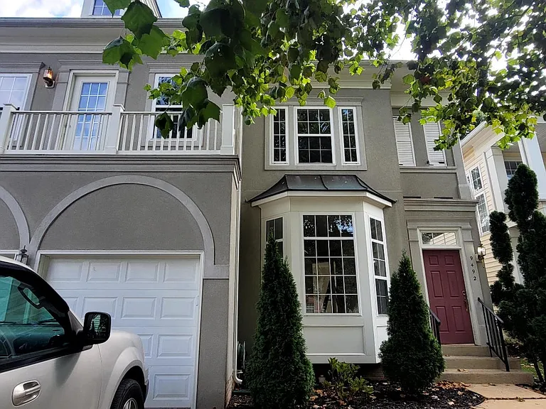 9492 Bankhead Dr — Photo 2