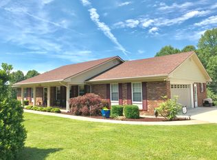 1367 Blackburn Rd, Irvine, KY 40336