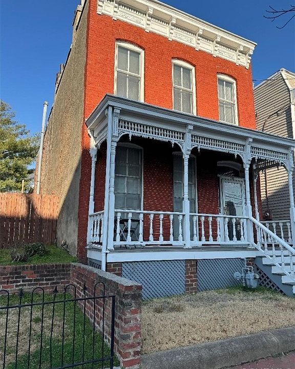 2nd image of 110 W Leigh St