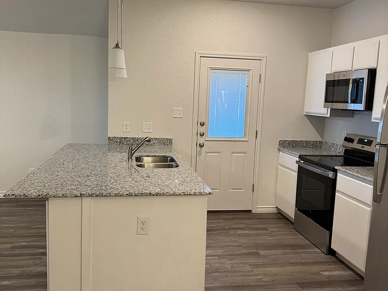 5706 McGregor Ct — Photo 4