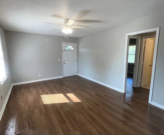 119 Calvin Ct #A — Photo 2