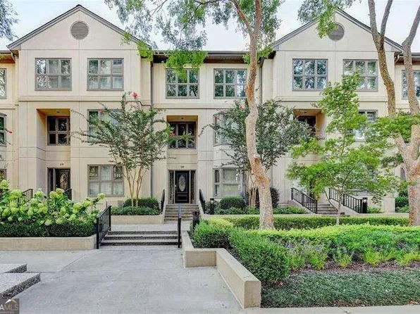 3475 Oak Valley Rd NE, Atlanta, GA 30326