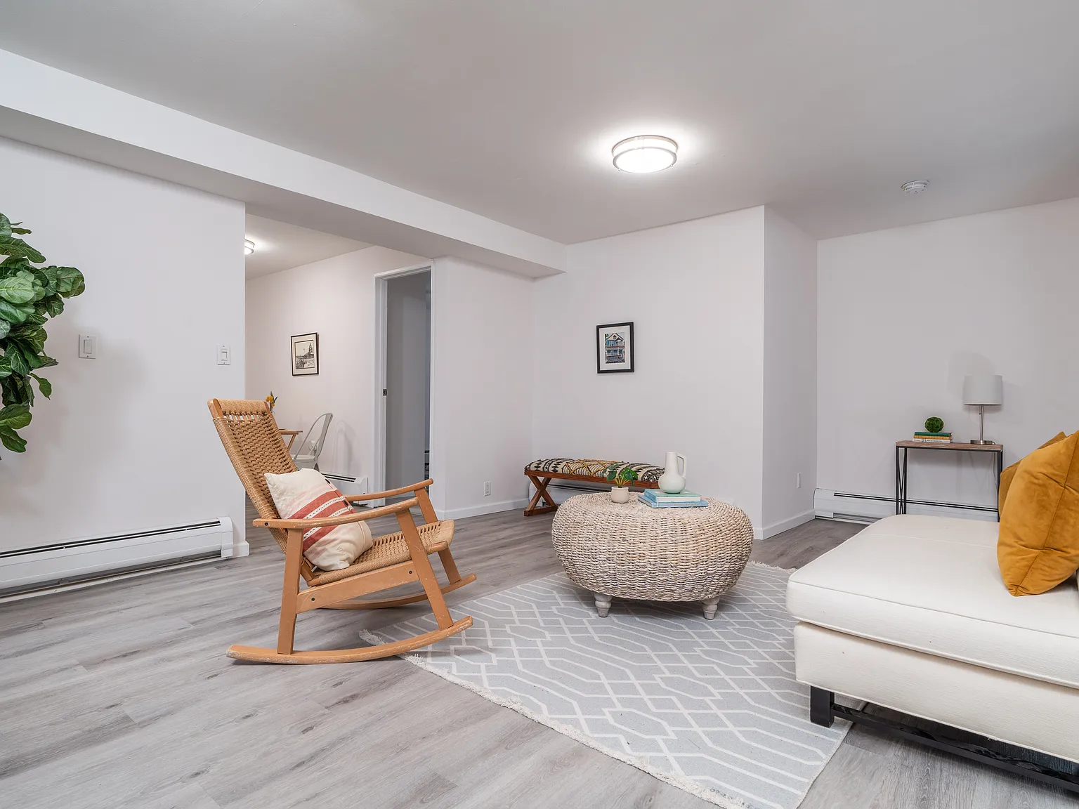 2 bed, 738 sqft, $2,900 — Photo 2