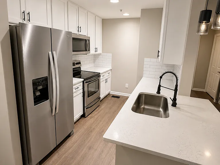646 Raphael Pl — Photo 2