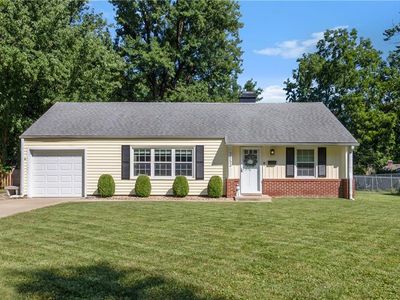 7553 Rainbow Dr, Prairie Village, KS, 66208