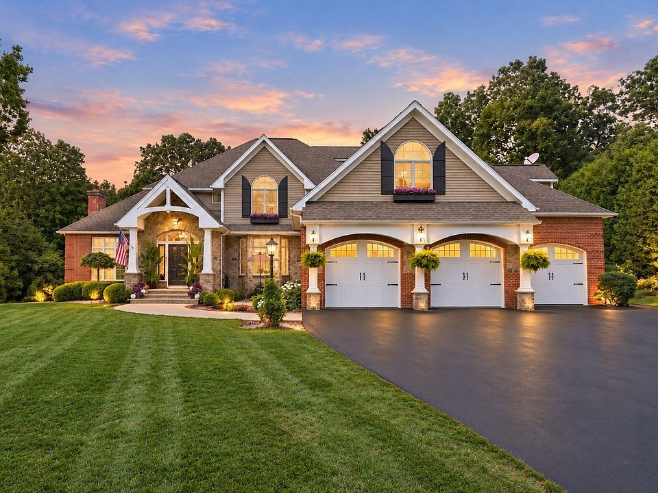 1st image of 47 Deer Hill Cir