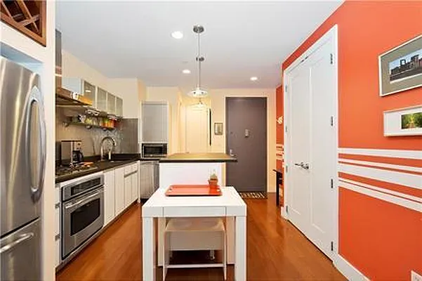 Sold by MiLL RE | media 3