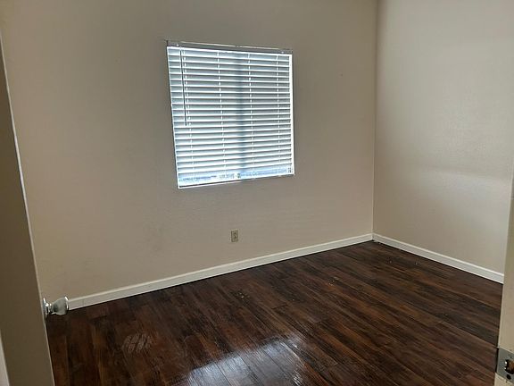 5th image of 1810 E Blacklidge Dr APT 118