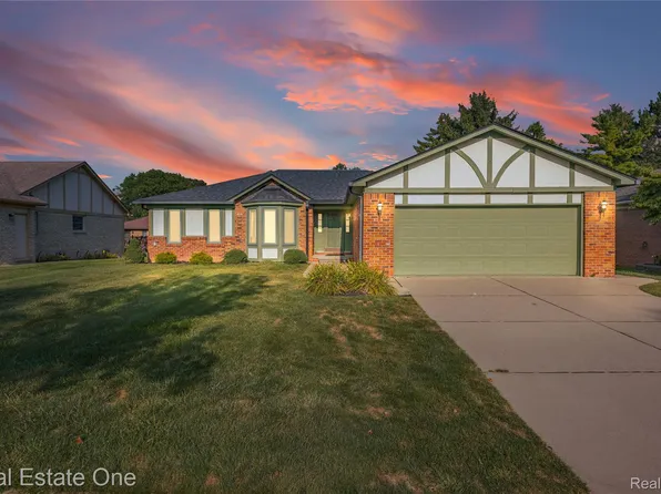 40444 La Grange Dr, Sterling Heights, MI 48313