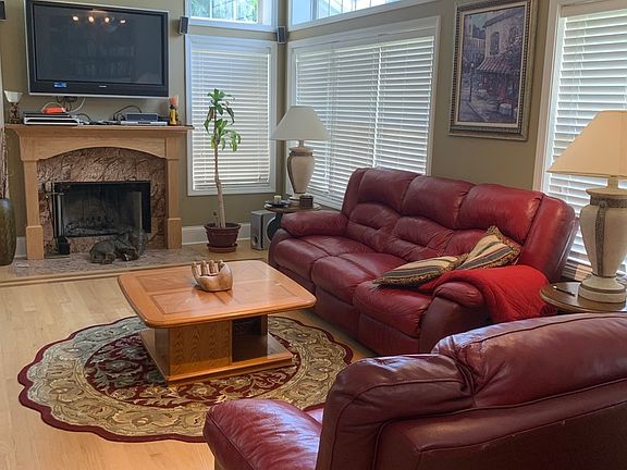 4th image of 1571 Brittania Way