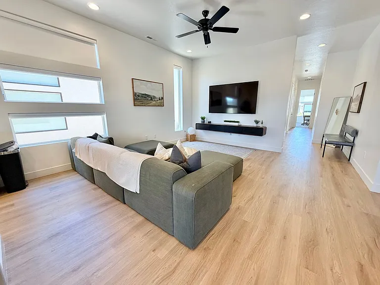 2932 E Snowberry Dr — Photo 5