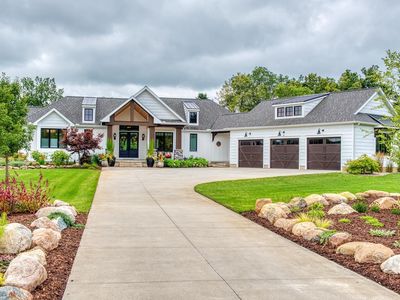 1015 Lakeside Dr, Owosso, MI, 48867