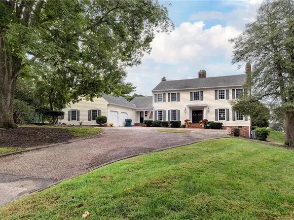 1421 Riversedge Rd, Newport News, VA 23606