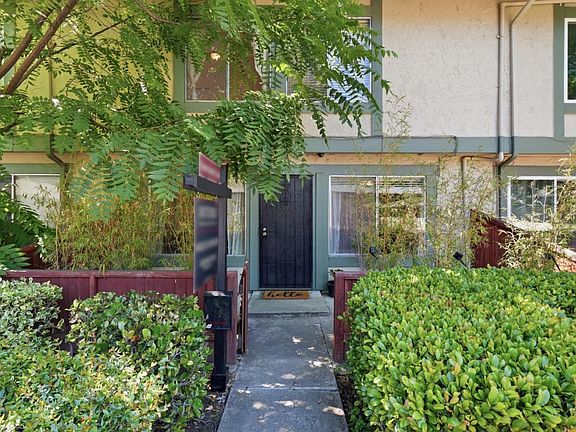 3rd image of 2701 Lone Bluff Way #18