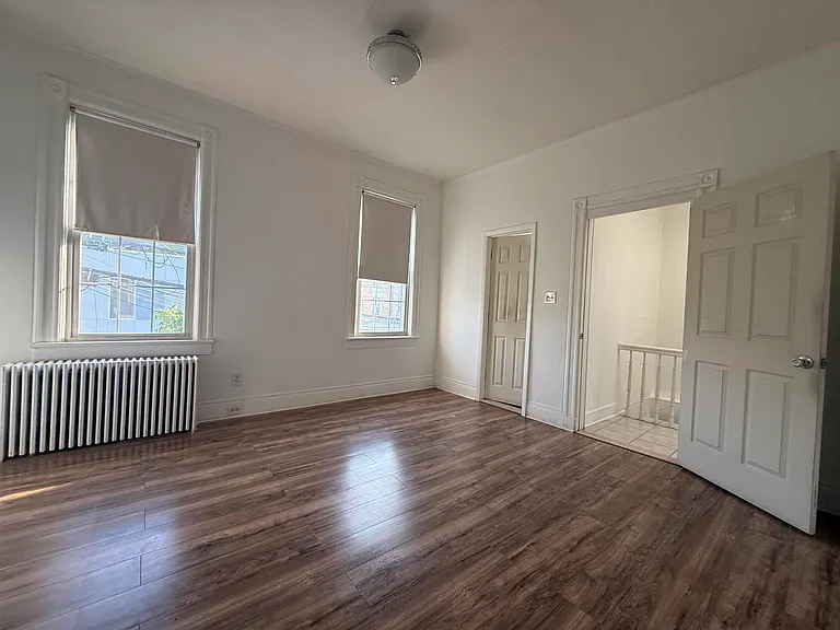 606 59th St #2 — Photo 3