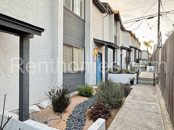 3rd image of 3711 Louisiana St Unit 2