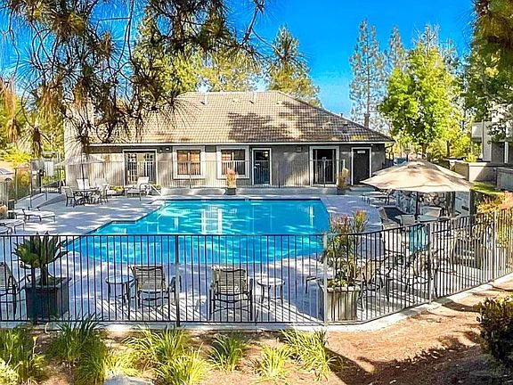 5th image of 14954 Avenida Venusto Unit 85