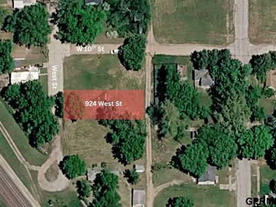 924 West St, Fairbury, NE, 68352
