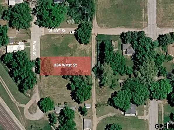 924 West St, Fairbury, NE 68352