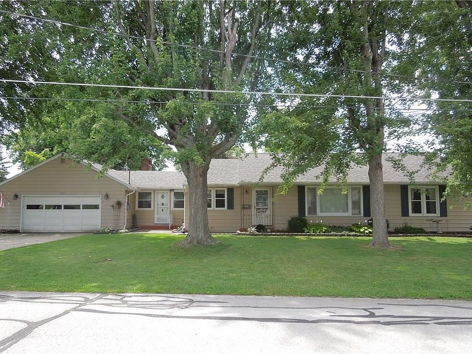 1st image of 709 Stichter St