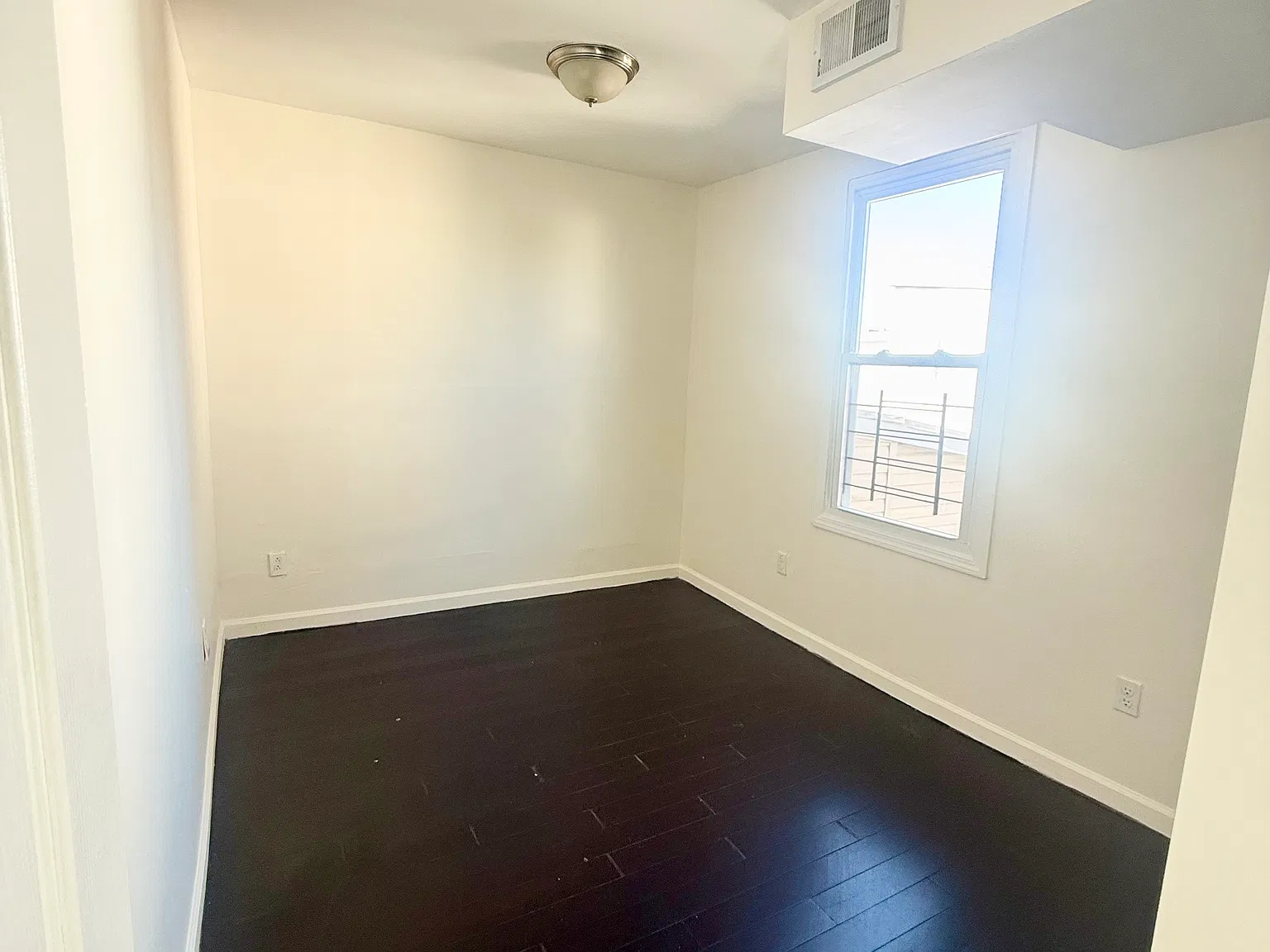 2 bed, $1,850 — Photo 4