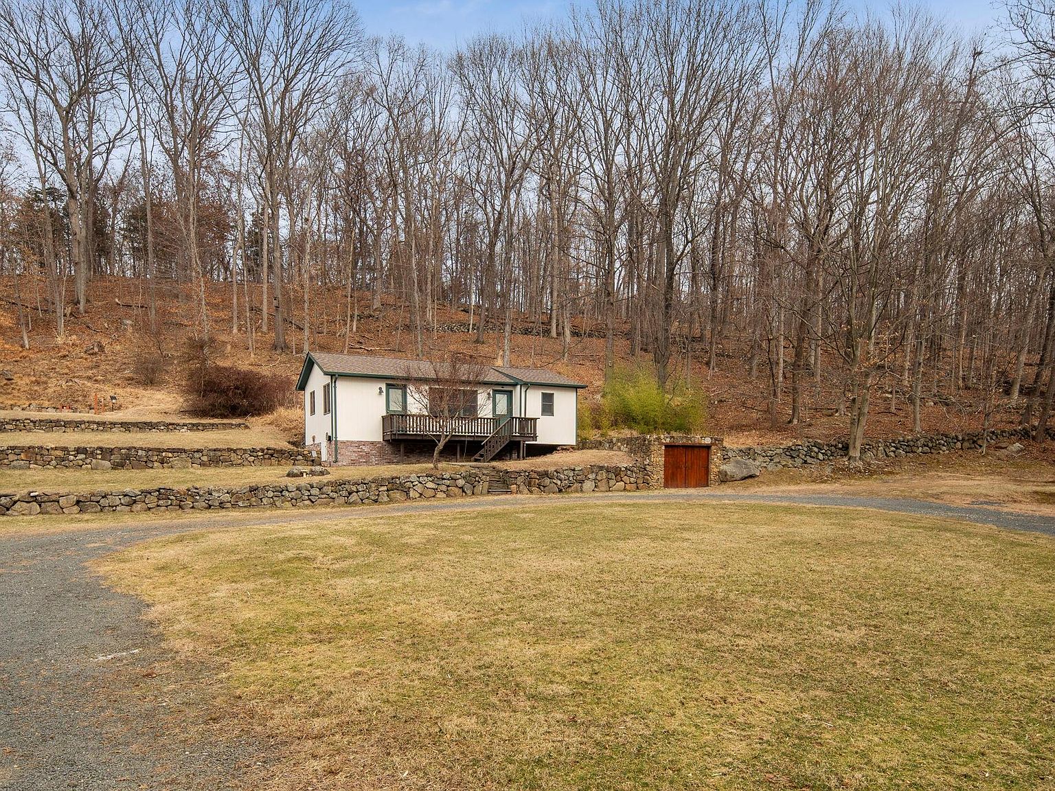 689 S Mountain Rd, New City, NY 10956 | Zillow