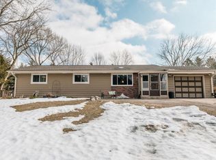 304 Oneida St, Delafield, WI 53018