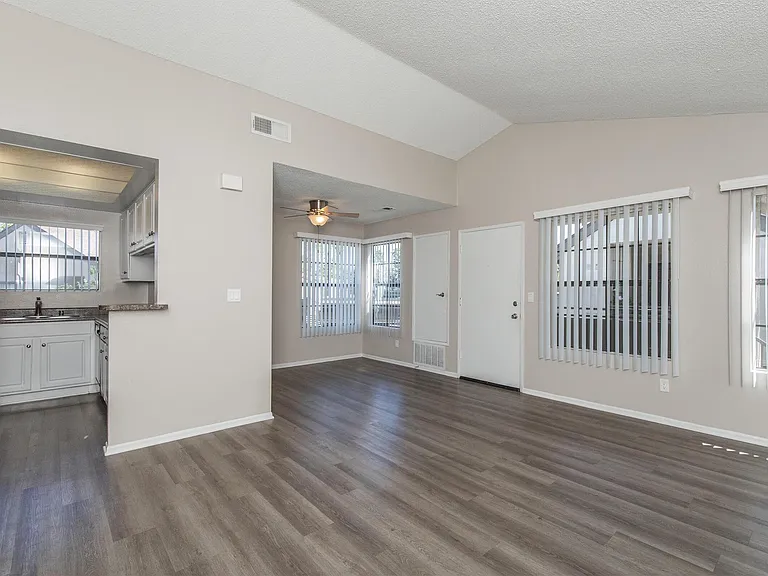 Oak Tree Court Apartment Homes — Photo 14