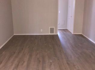 7330 Corbin Ave #24, Reseda, CA 91335