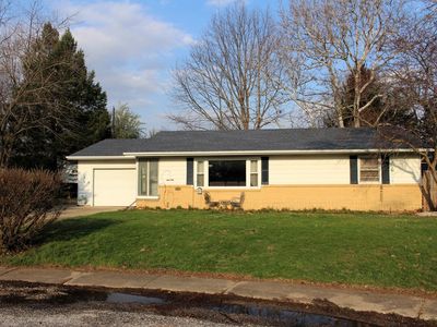 8 Edgelea Cir, Clinton, IL, 61727