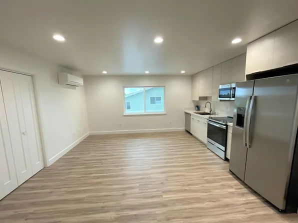 997 Holoholo St #B, Kailua, HI 96734