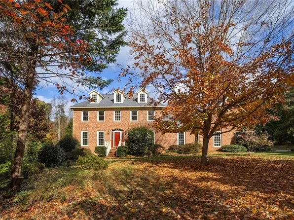 7600 Montmartre Rd, Greensboro, NC 27409