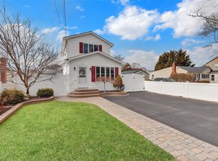 219 Hyman Avenue, West Islip, NY 11795