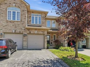 39 Panabaker Dr #12, Ancaster, ON L9G 0A2