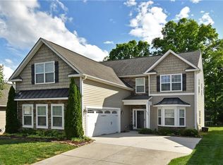 4922 Old Towne Village Cir, Pfafftown, NC 27040